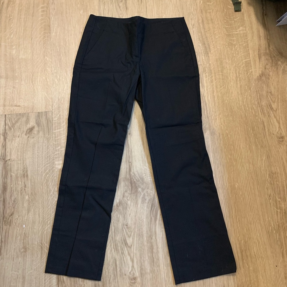 NWOT Theory black ankle pants.